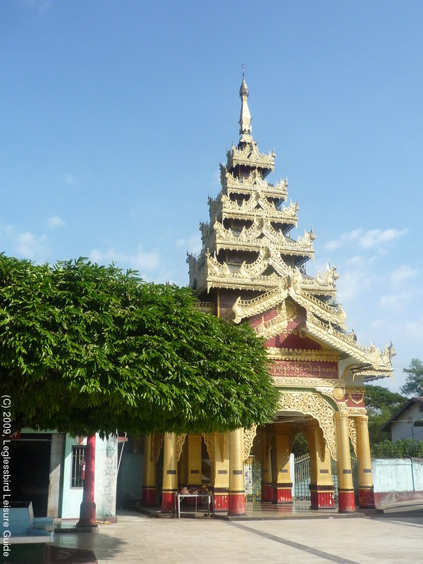 Shwemawdaw Pagoda10
